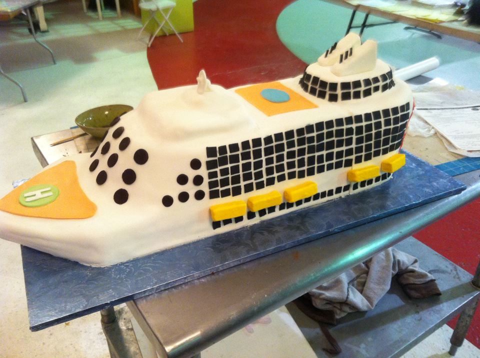 Cake Man Raven Restaurant in Brooklyn / Official Menus & Photos