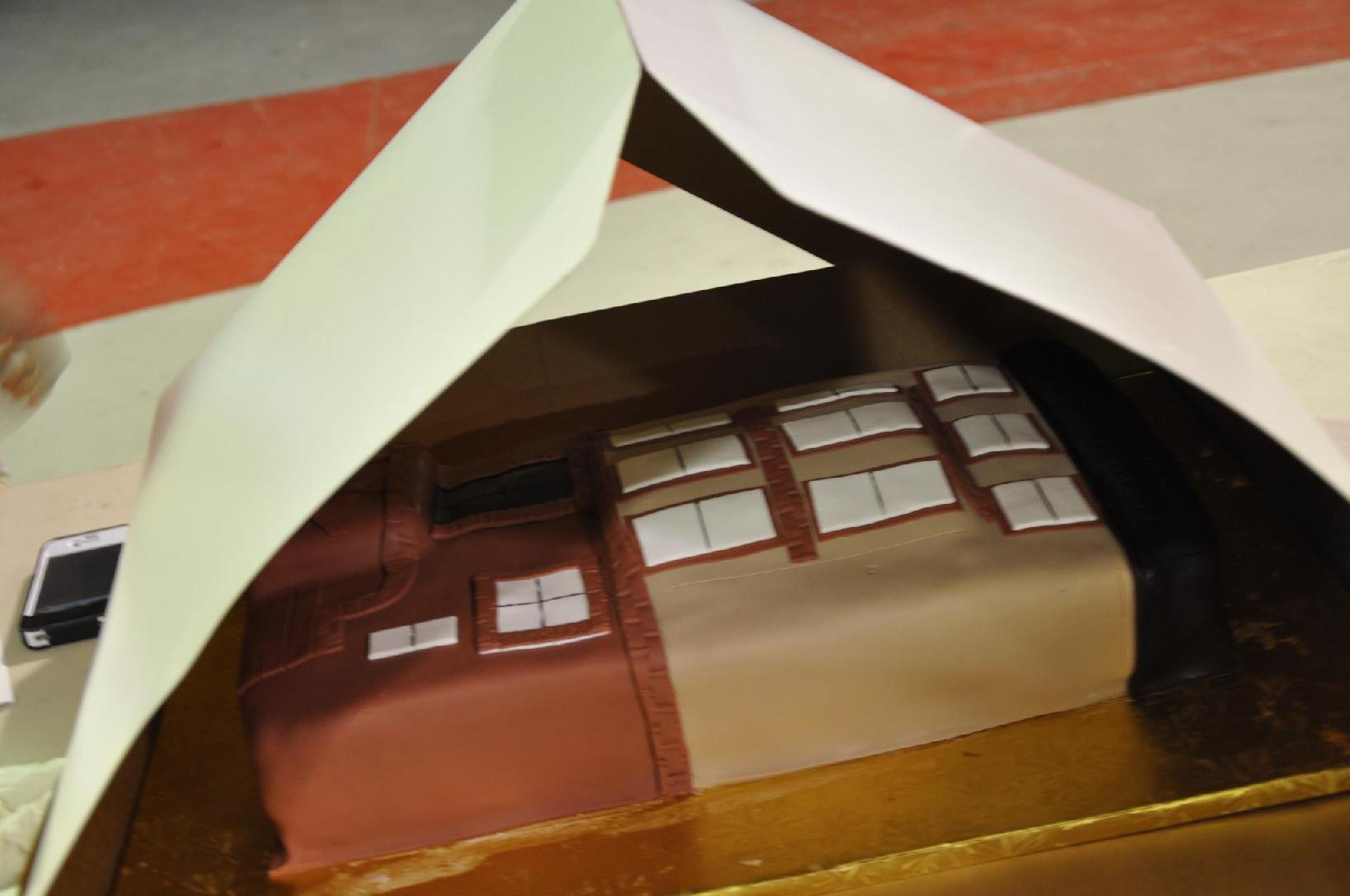 Cake Man Raven Restaurant in Brooklyn / Official Menus & Photos