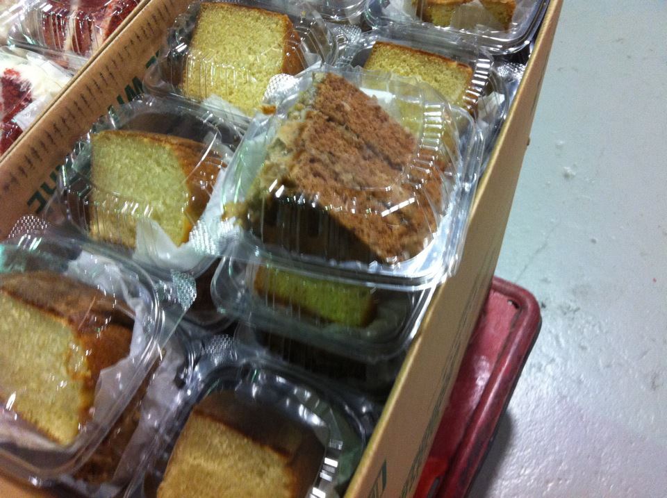 Cake Man Raven Restaurant in Brooklyn / Official Menus & Photos