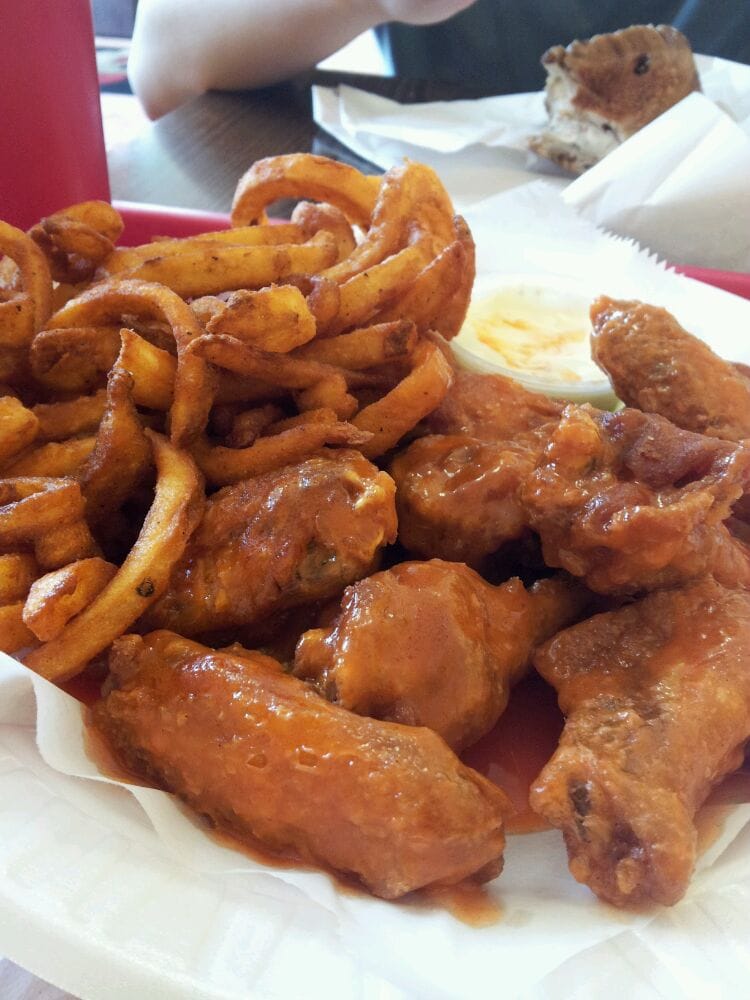 Wings Restaurant in Staten Island / Official Menus & Photos